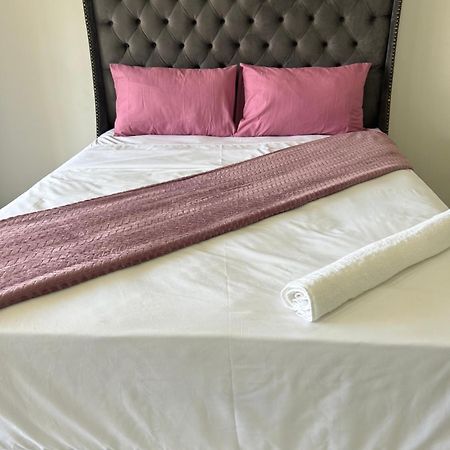 Chocolate City Guest House East London Bagian luar foto